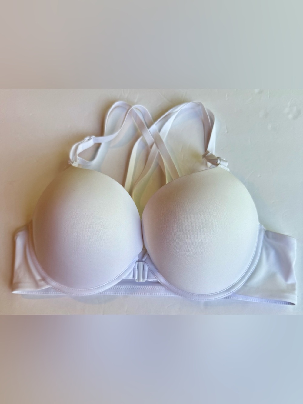 NWOT Women's White Push-Up Bra with Convertible Straps